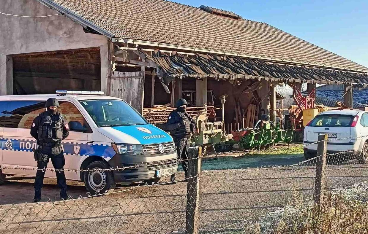 Osumnjičeni bili na vezi s policajcima i obavještajcima - Avaz