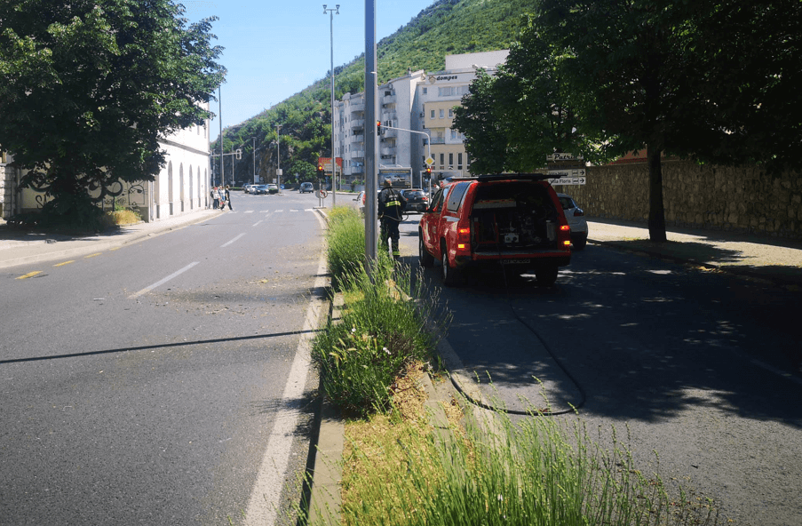 U jednom trenutku velika količina dima je prijetila ugrožavanju saobraćaja - Avaz