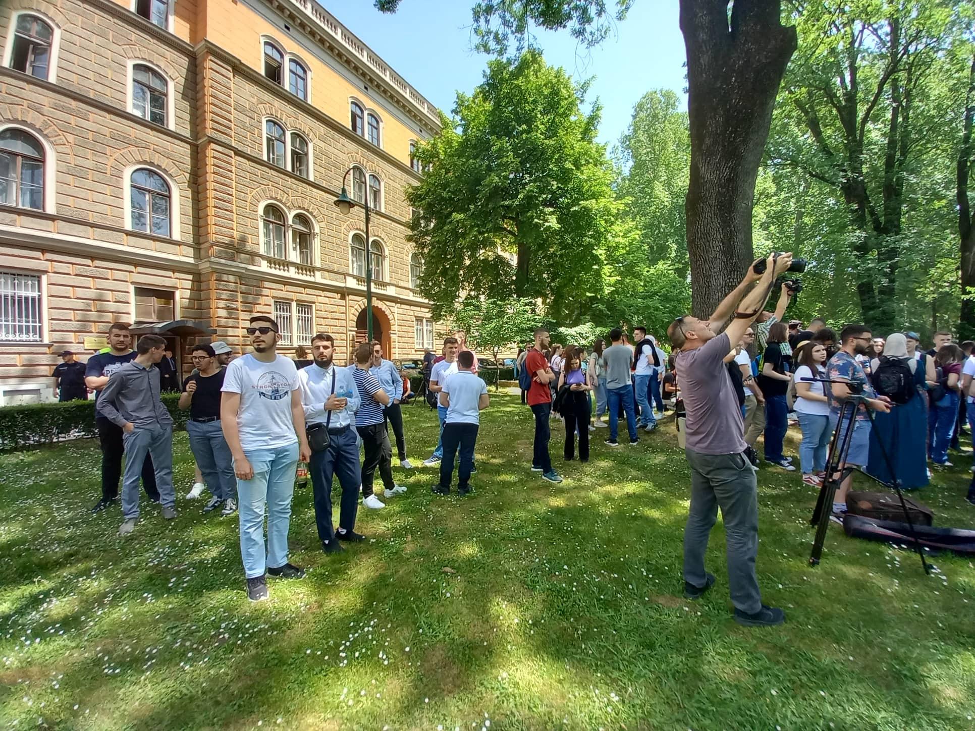 Protest studenata u Velikom parku - Avaz