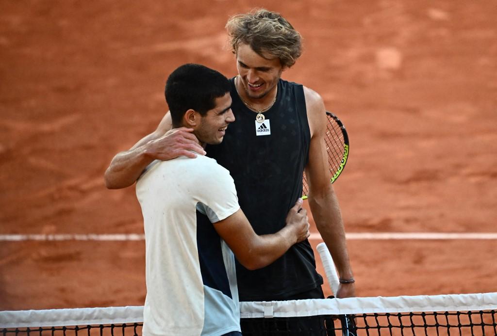 Zverev eliminisao Alkaraza, čeka boljeg iz duela Đoković - Nadal