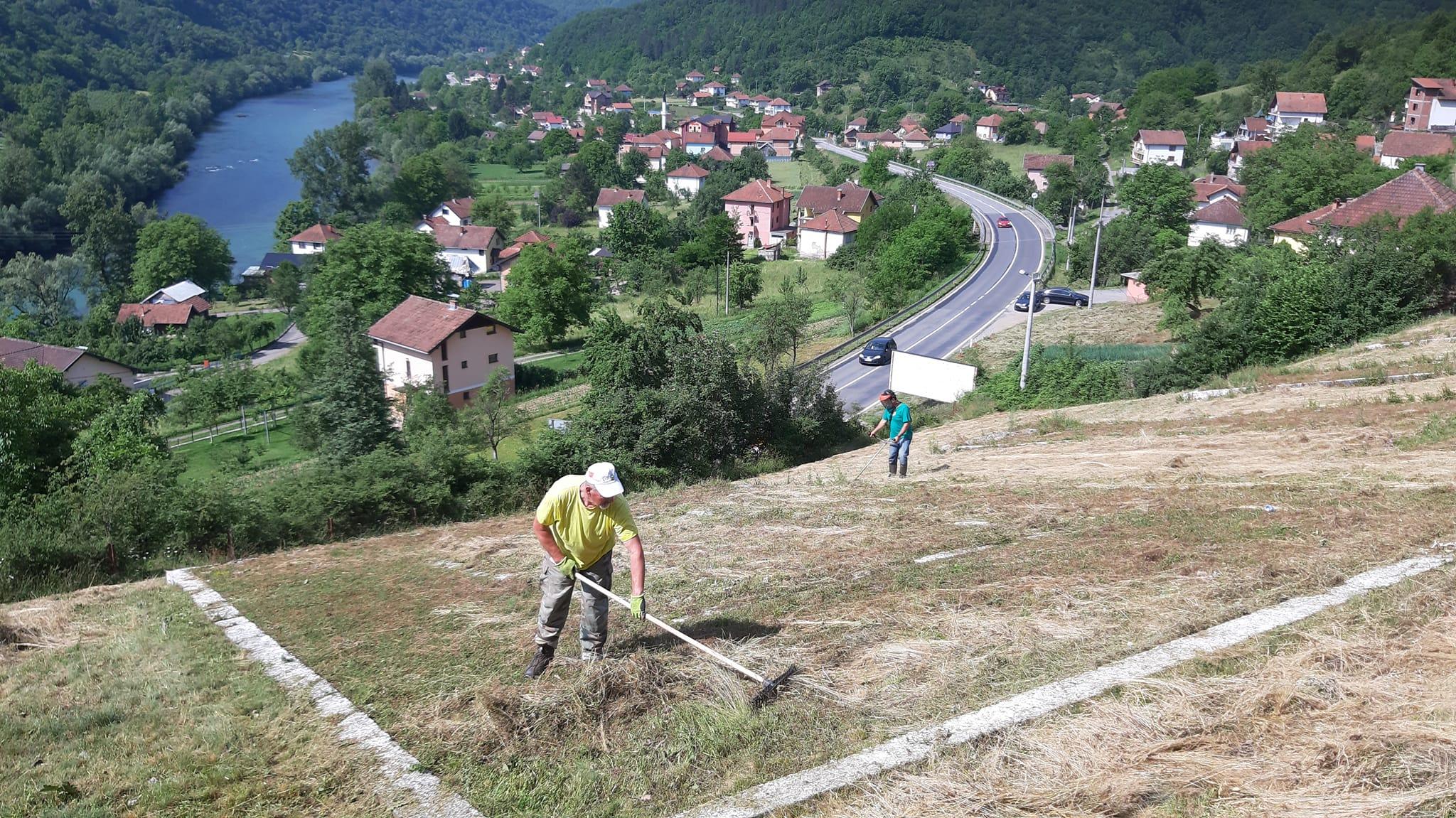 Udruženje antifašista i boraca NOR-a Goražde organizirala je redovnu akciju uređenja spomen – parka “Tito” - Avaz