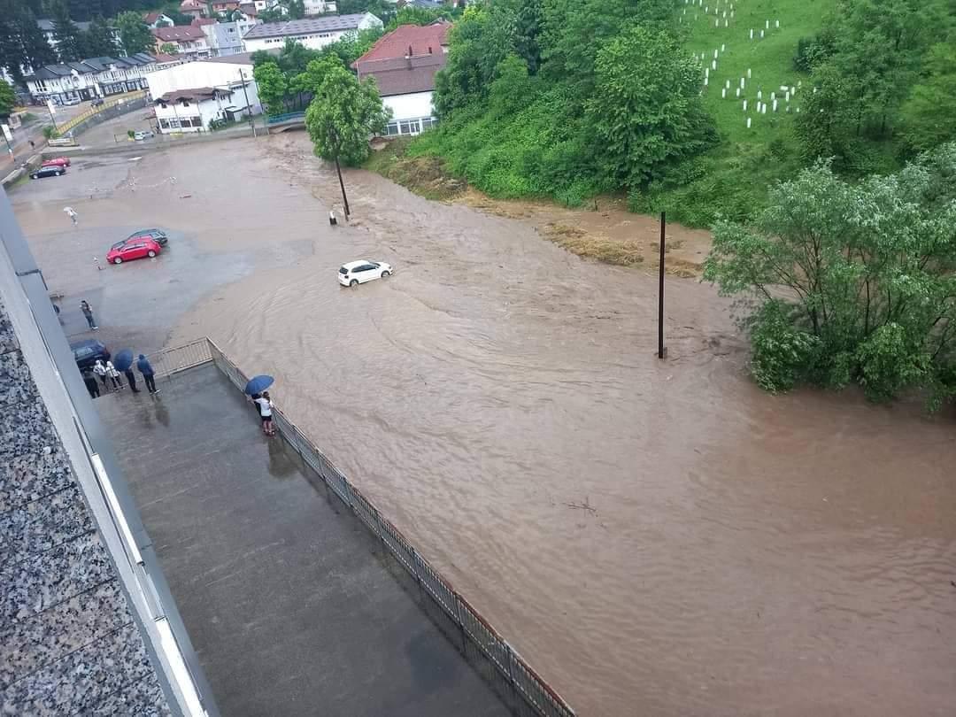 Sa lica mjesta - Avaz