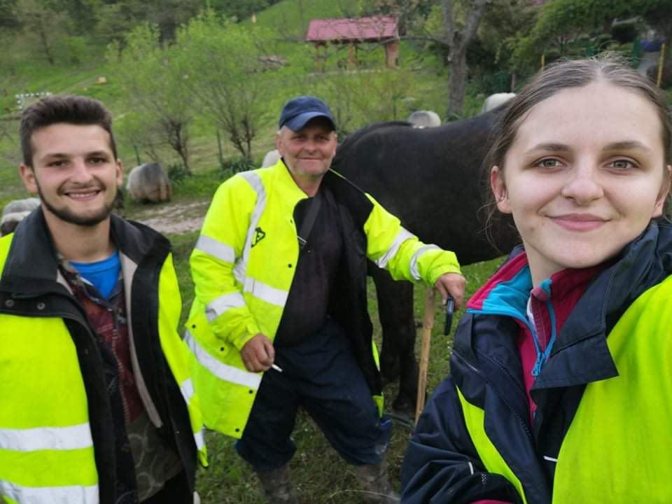 Rabotić sa sinom i kćerkom - Avaz