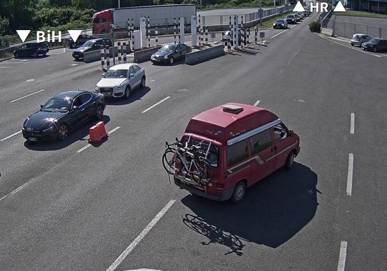 Granični prijelaz Stara Gradiška u 16:22 sati - Avaz