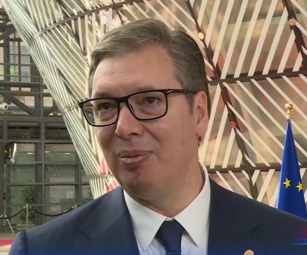 Vučić: Prošla su vremena kada nezavisne i slobodne države neko može da ucjenjuje, Srbija sjedi na svojoj stolici