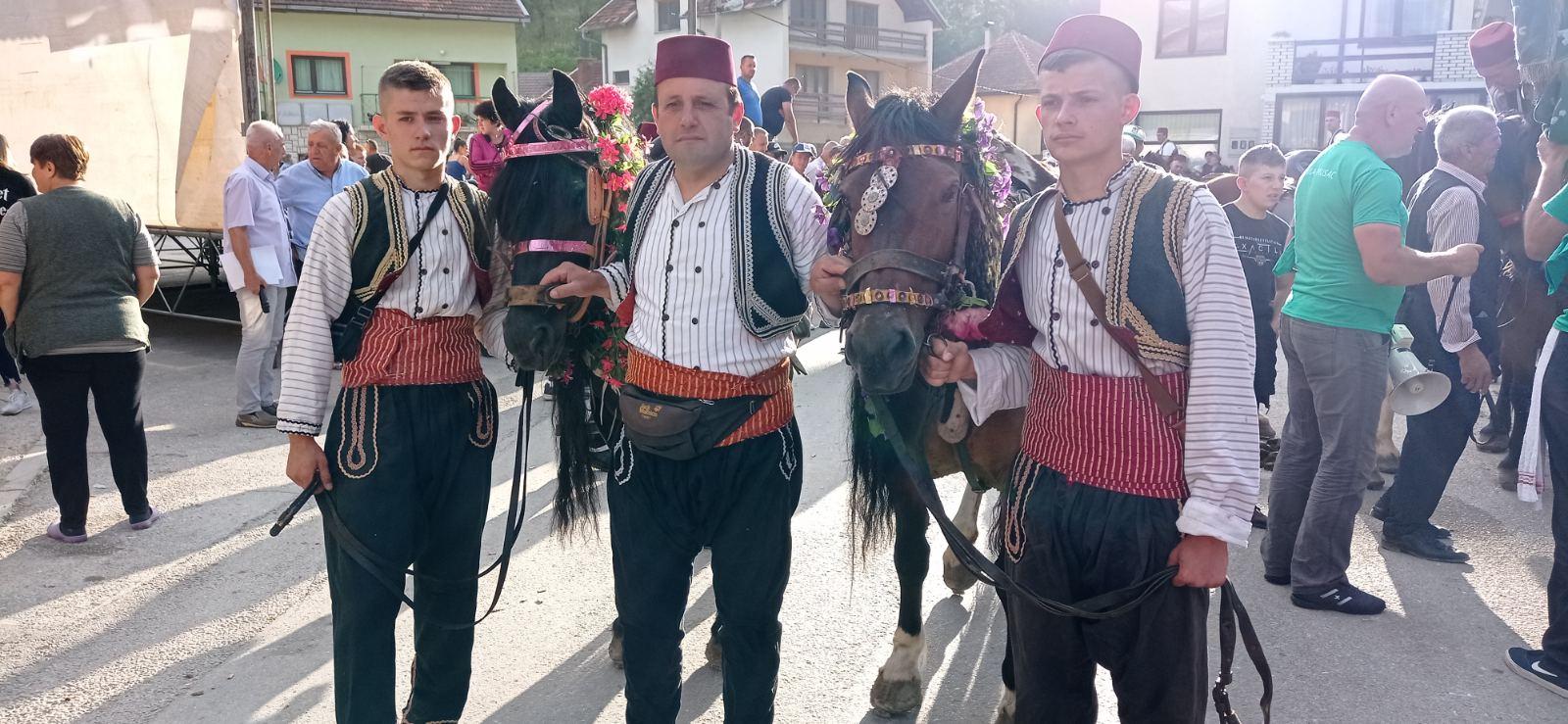 Konjanici iz Karaule krenuli ka Pruscu