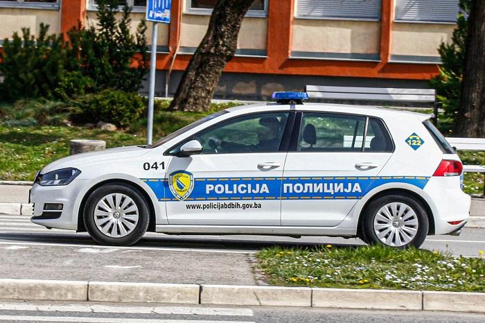 Policija na terenu - Avaz