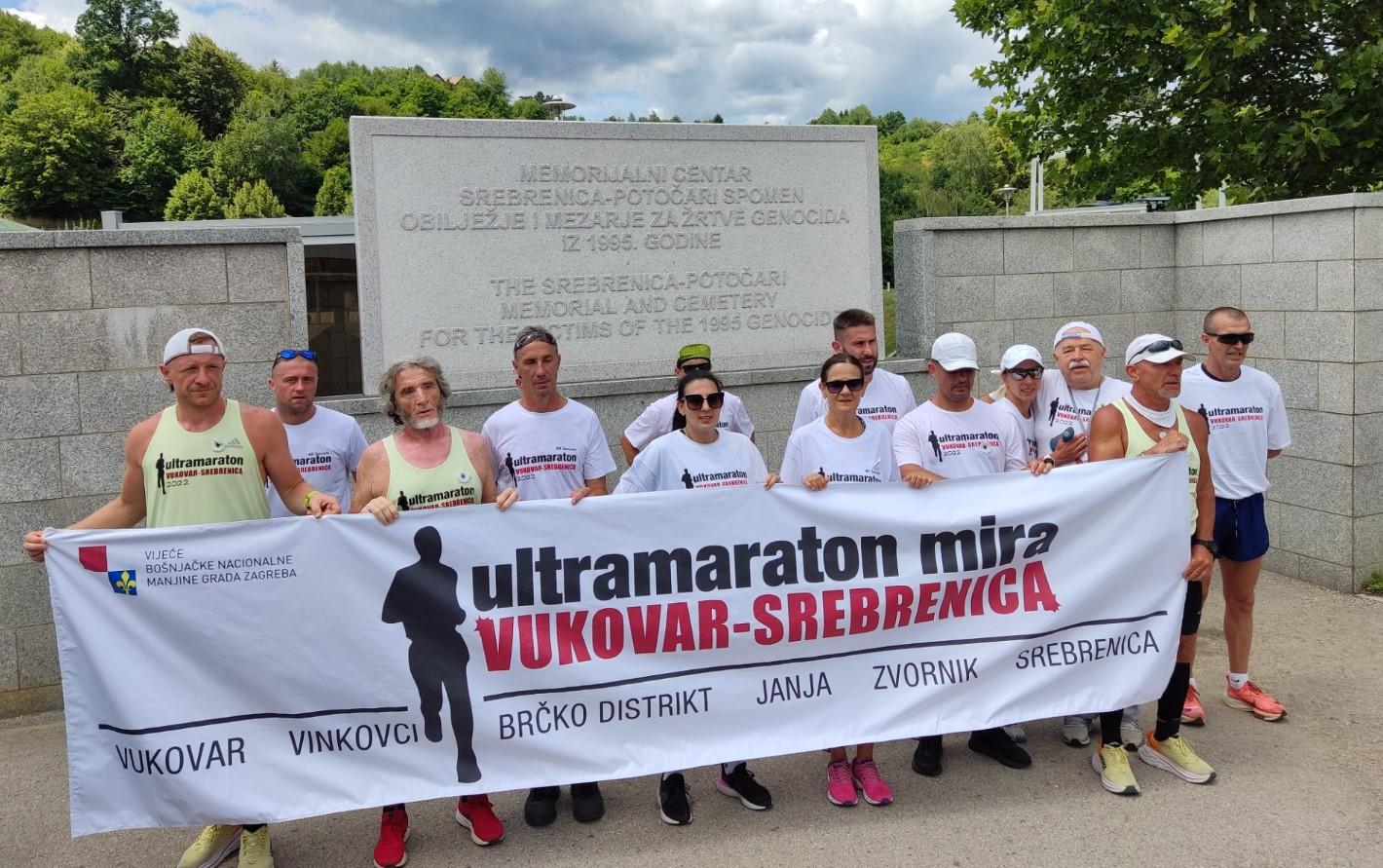 Ultramaratonci iz Vukovara stigli u Potočare