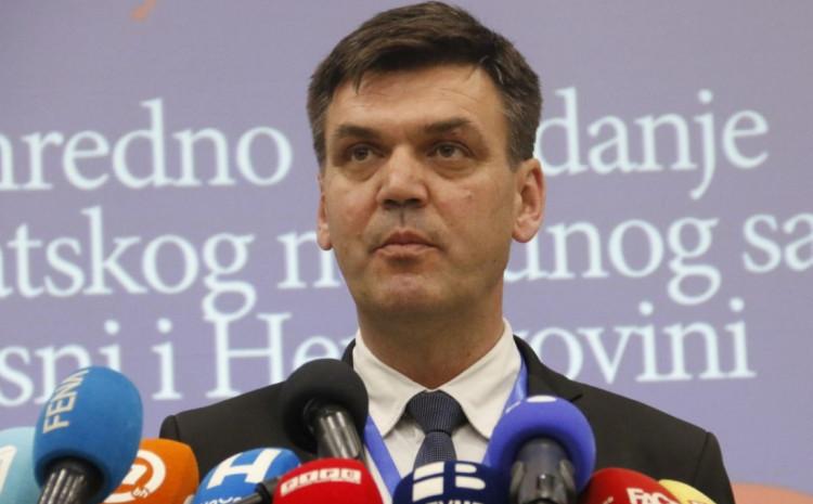 Predsjednik HDZ 1990 Ilija Cvitanović: Komšić je svjestan da je kraj njegovim prevarama