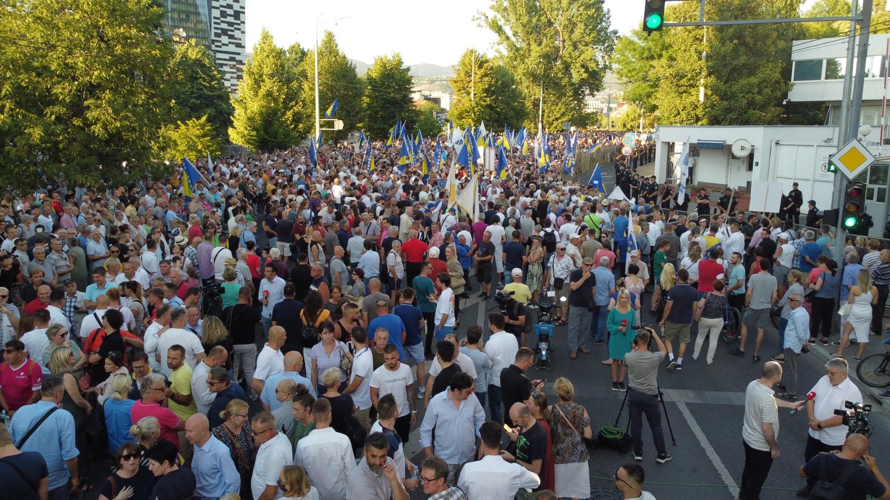 Protesti ispred zgrade OHR-a nastavljaju se i danas