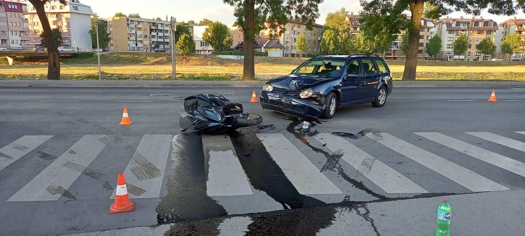 Saobraćajna nesreća na Ilidži - Avaz