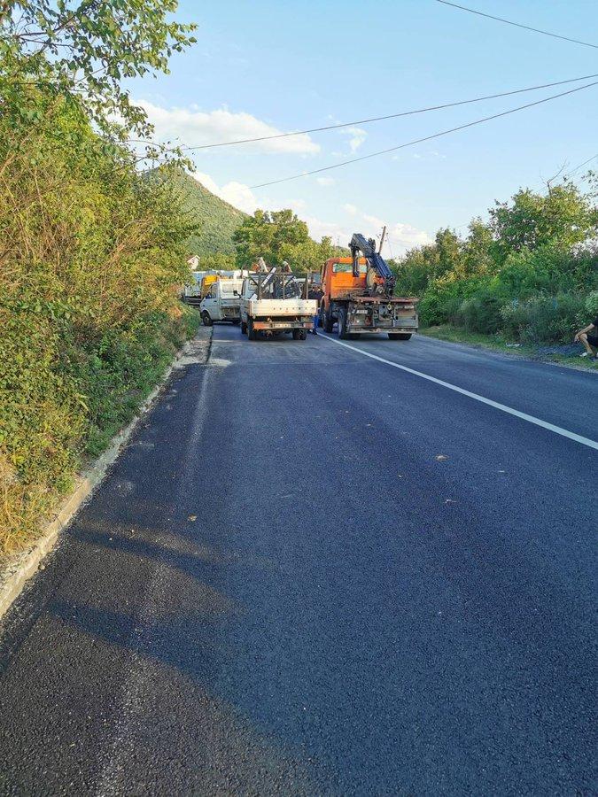 Blokirani neki prelazi na Kosovu, kamioni blokiraju put