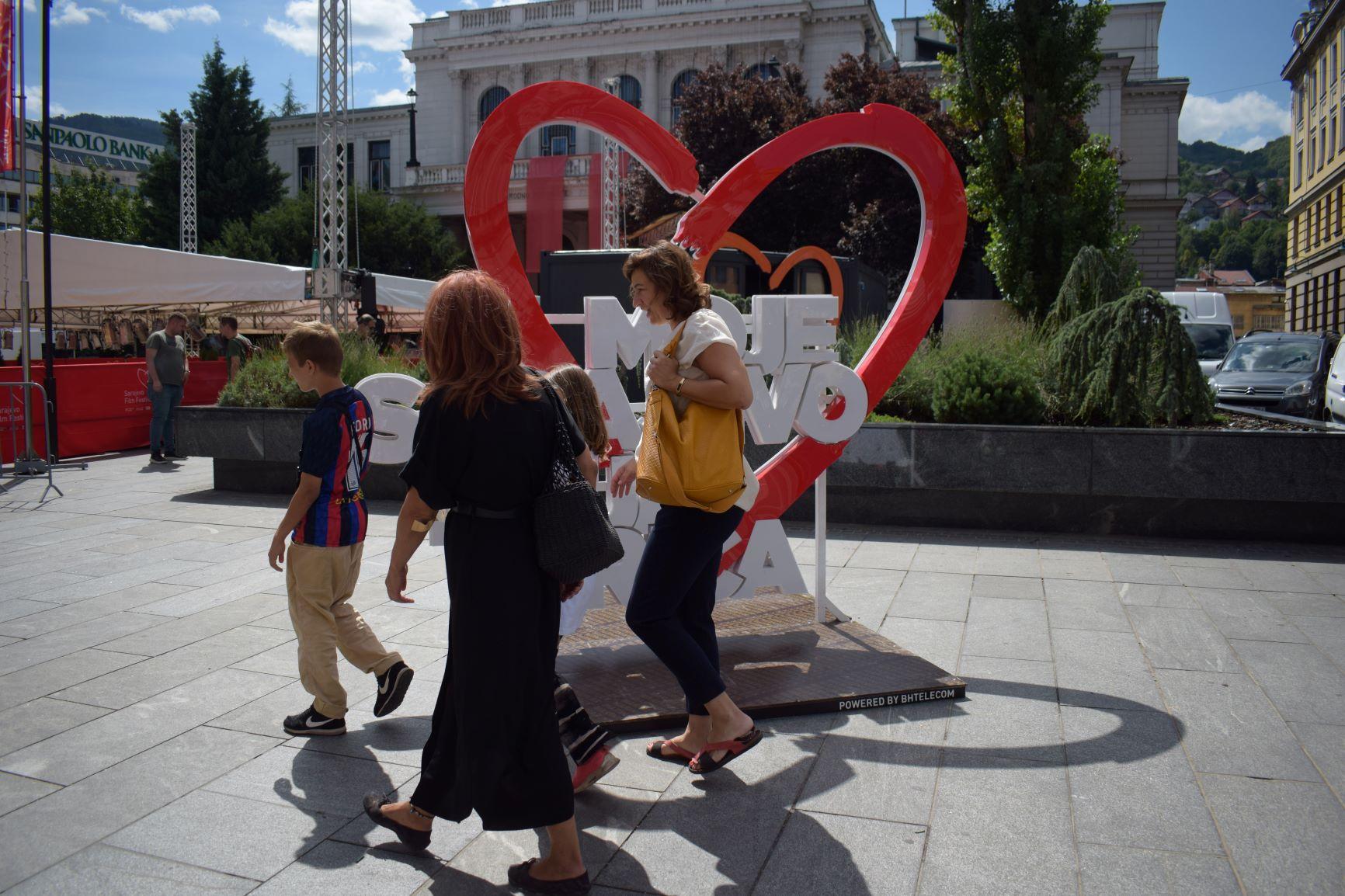 Ukrasni rekvizit s natpisom "Moje Sarajevo, moja priča" - Avaz