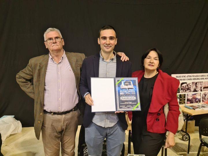 Bošnjak nagrađen na Sajmu knjiga u Sarajevu - Avaz