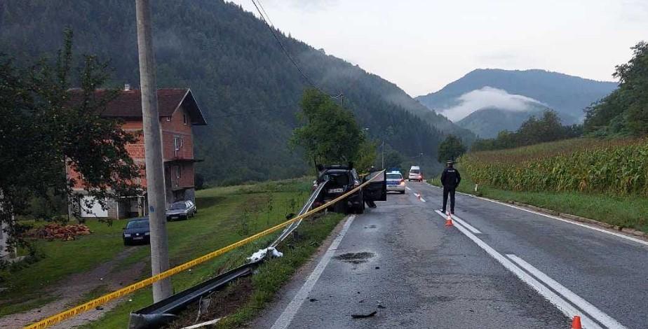Stravična nesreća kod Kotor- Varoši: Jedna osoba poginula u automobilu