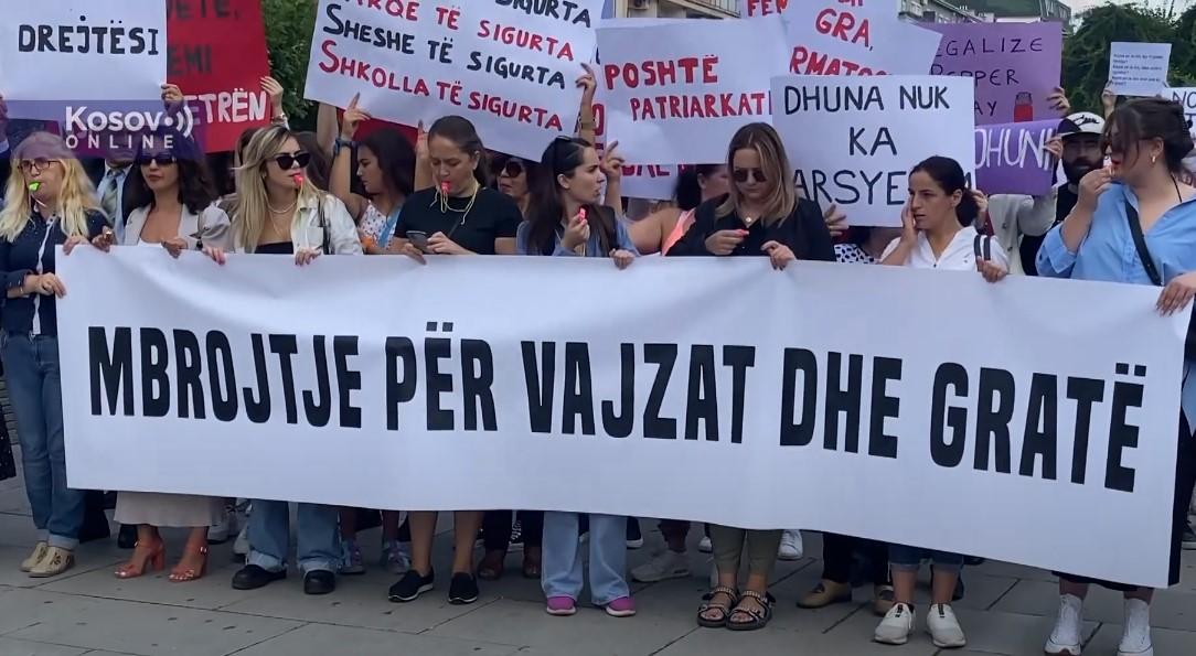 Veliki protesti u Prištini nakon silovanja 11-godišnje djevojčice: Uhapšeno pet osoba, građani traže smrtnu kaznu