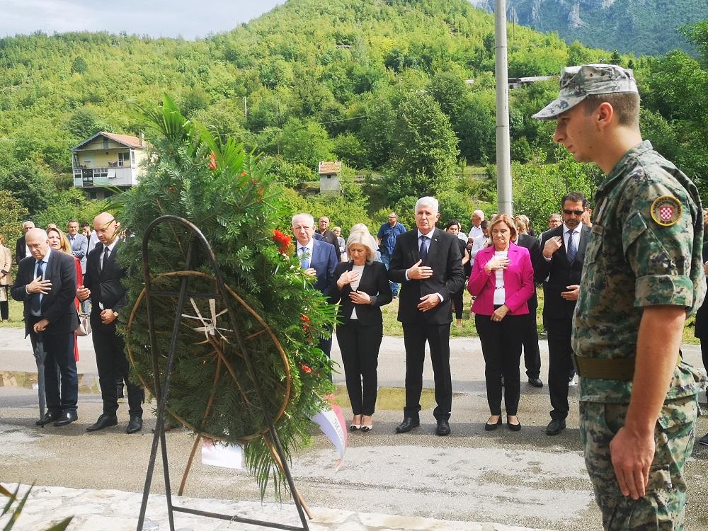 U Grabovici obilježena godišnjica stradanja civila - Avaz