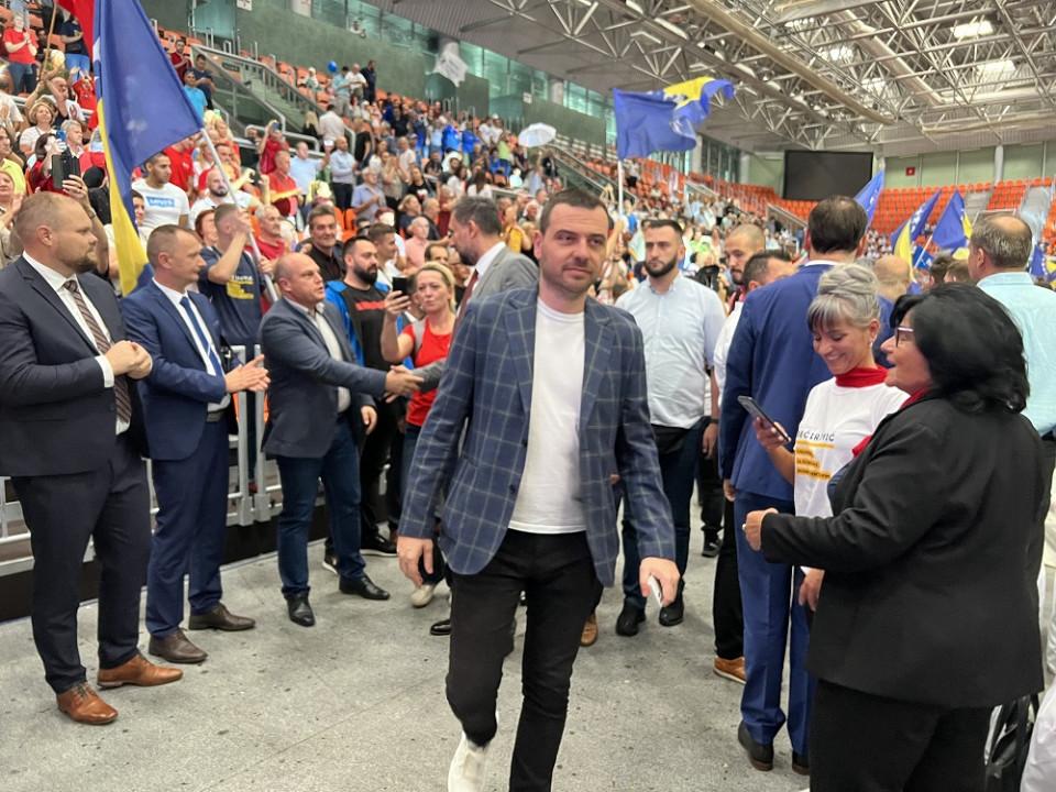 Saša Magazinović at a rally in Zenica - Avaz