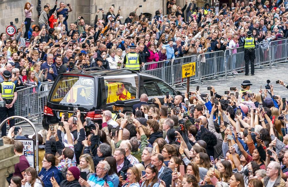 Veliki broj građana i gostiju u Edinburgu - Avaz