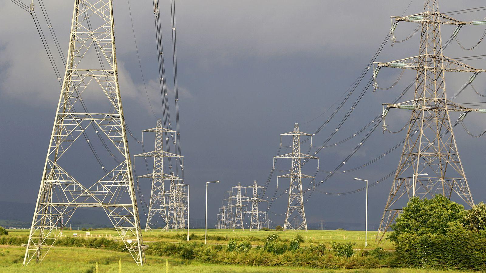 Kriza u Velikoj Britaniji, mogući trosatni prekidi u distribuciji električne energije