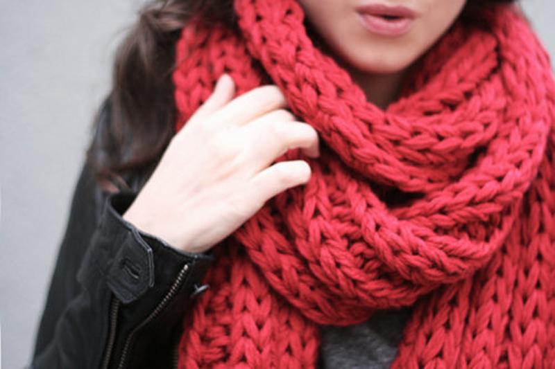Četiri maštovita načina kako nositi šal ove zime