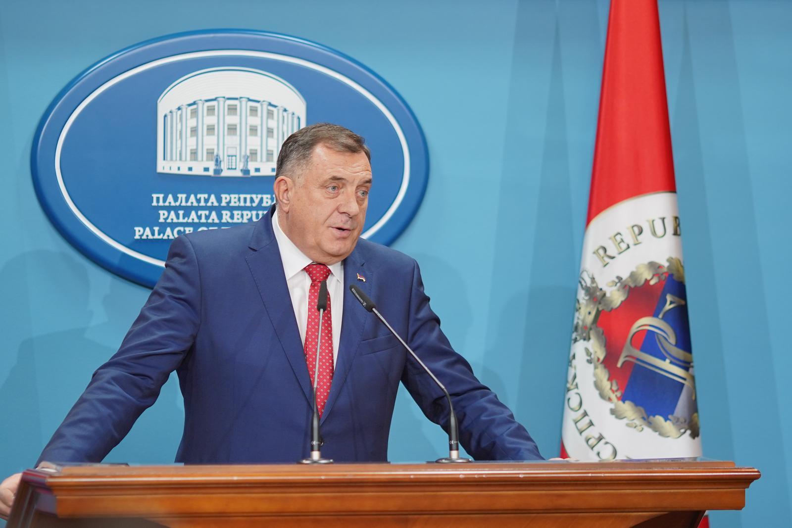 Dodik: Očekujem da će SNSD imati četiri delegata u Domu naroda