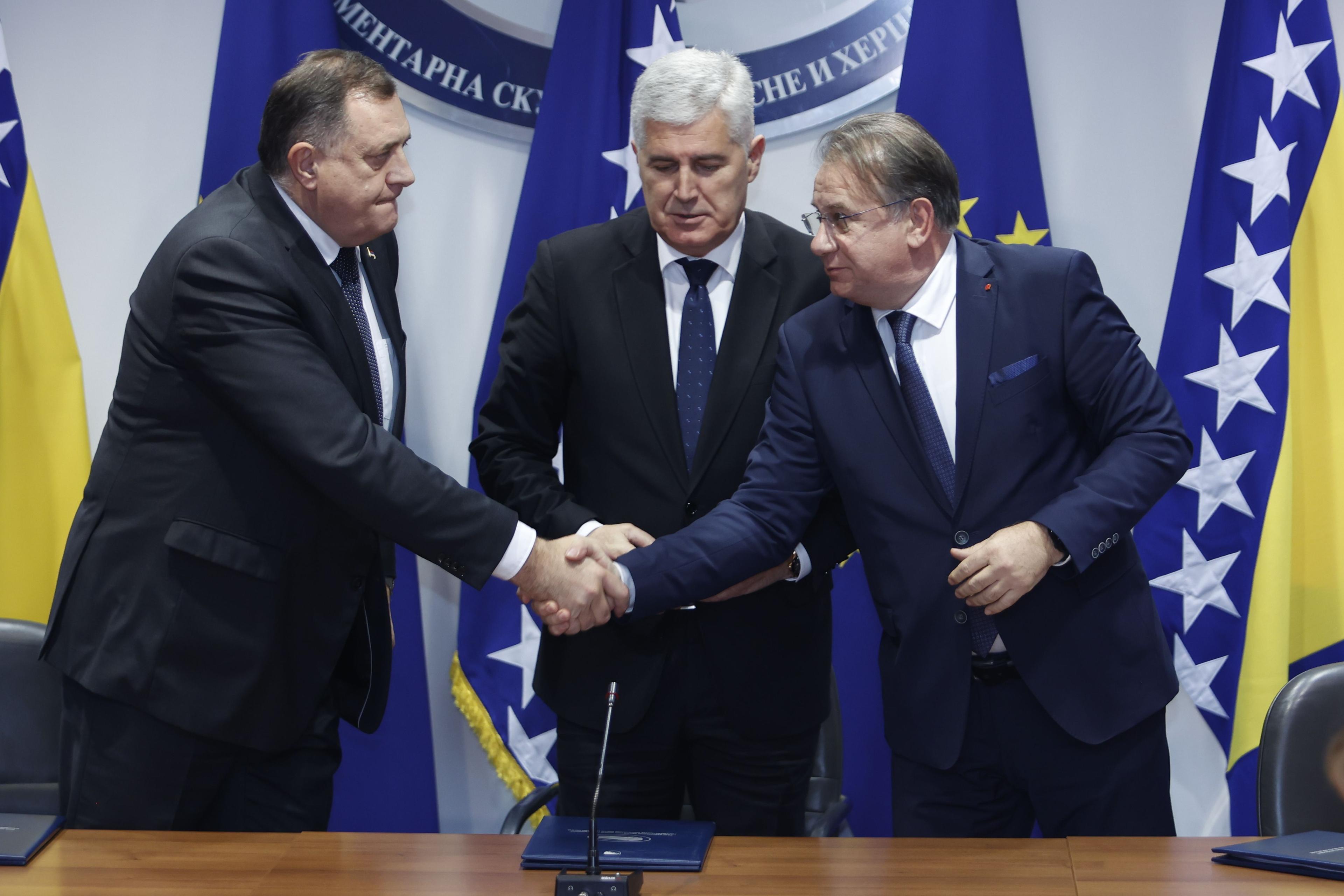 Osmorka, HDZ i SNSD: Potpisali sporazum o formiranju državne vlasti - Avaz