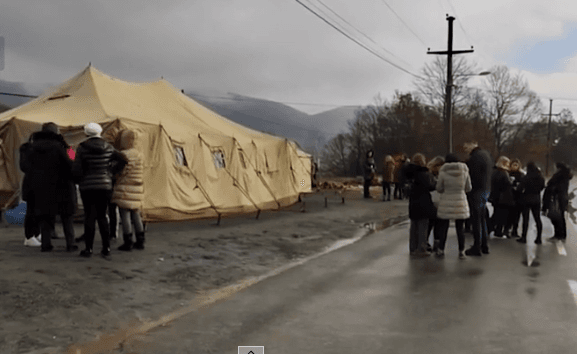 Barikade na sjeveru Kosova - Avaz