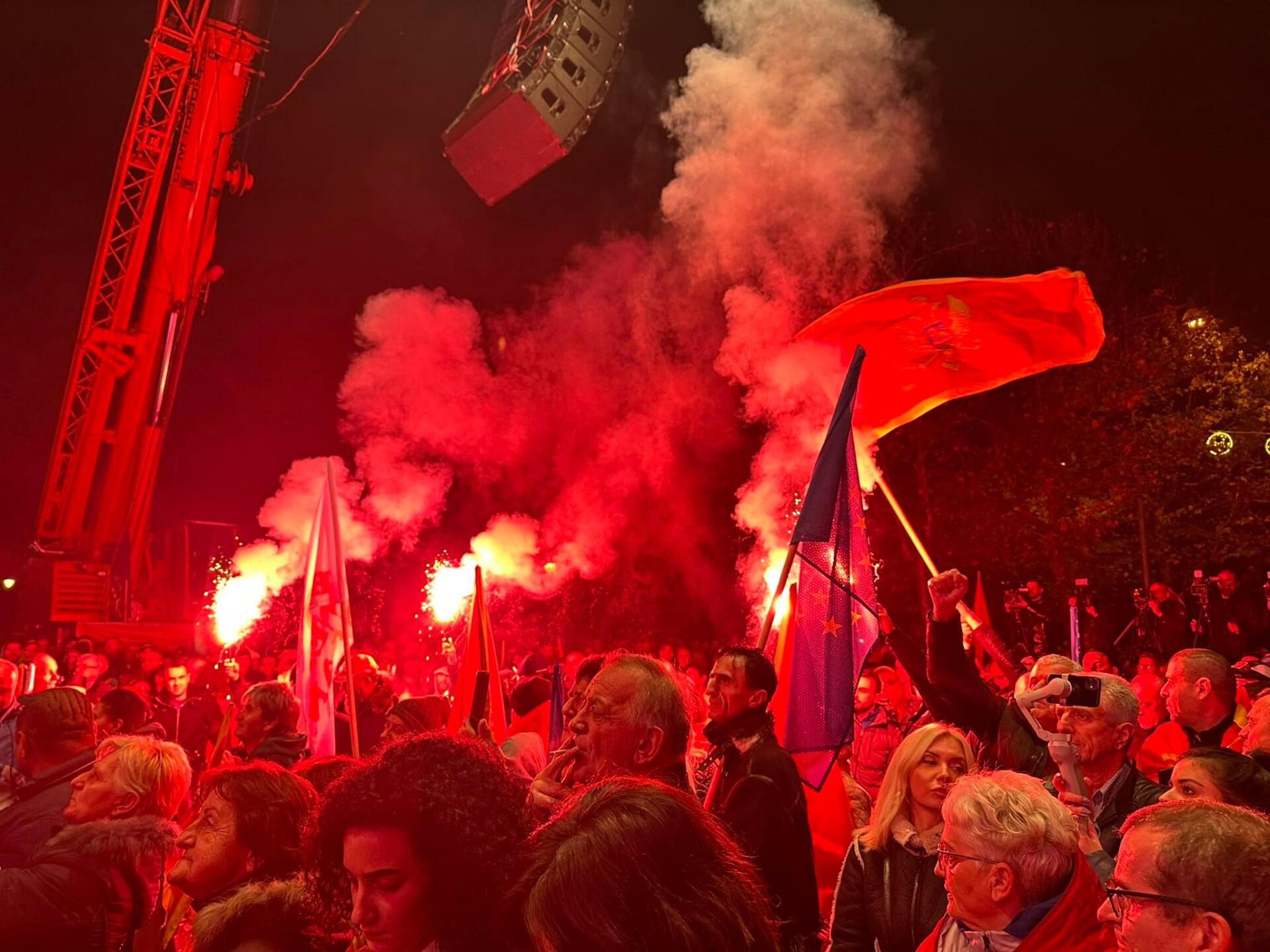 Protest ispred Skupštine CG - Avaz