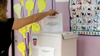 Izbori za EU parlament: Prema izlaznim anketama najviše mandata osvajaju HDZ - šest i SDP - četiri
