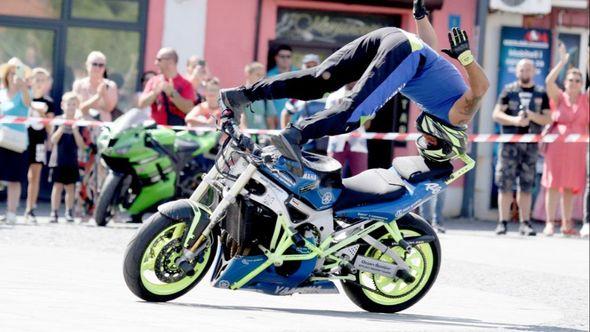 "Stunt Show" na Trgu Slobode u Tuzli - Avaz