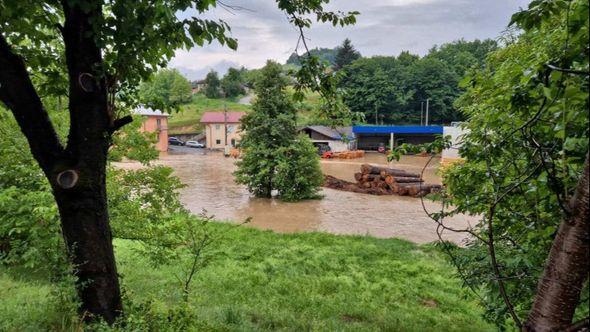 Poplave u Bužimu - Avaz
