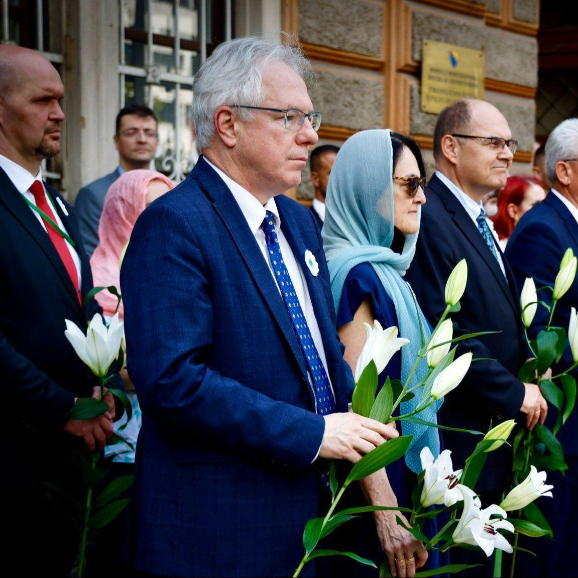 Marfi: SAD nastavljaju podržavati sve one koji su izgubili bližnje u genocidu u Srebrenici