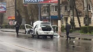 Evo kako izgleda automobil saradnika okupatora u Melitopolju koji je eksplodirao