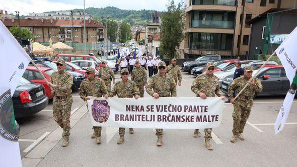 Polaganjem cvijeća i odavanjem počasti  - Avaz