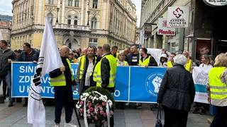 Protesti u Sarajevu: Sindikat doktora medicine i stomatologije ima poruku za Vladu KS