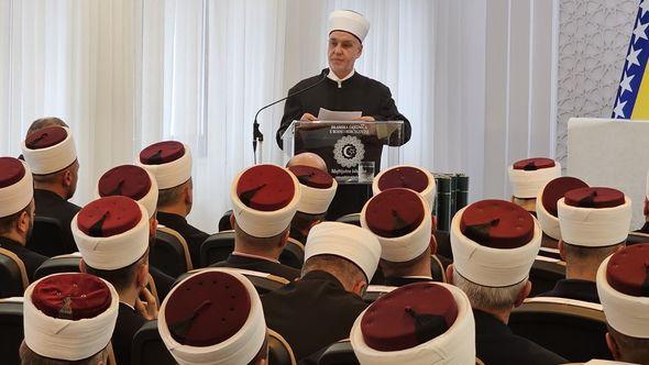 Reisul-ulema Islamske zajednice u Bosni i Hercegovini Husein-ef. Kavazović - Avaz