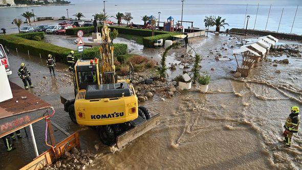 Velike poplave - Avaz