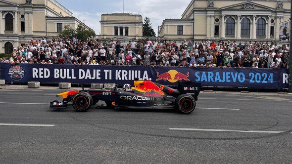 Red Bull Showrun - Avaz