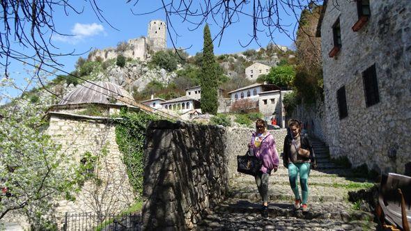 Turisti u Počitelju - Avaz