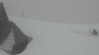 Zima nije rekla zbogom: U Sloveniji pao snijeg u junu