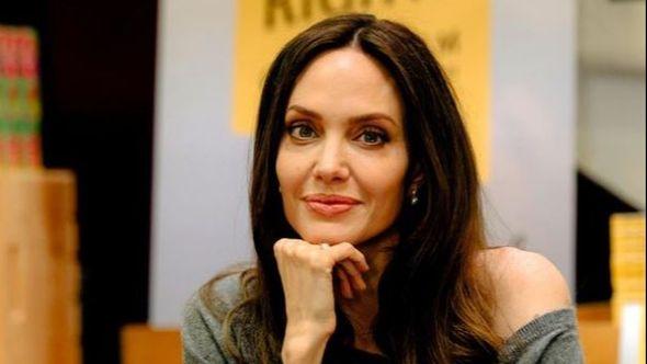 Angelina Jolie - Avaz