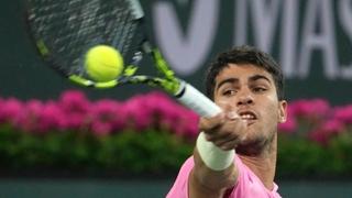 Swiatek dominates at BNP Paribas Open; Murray advances