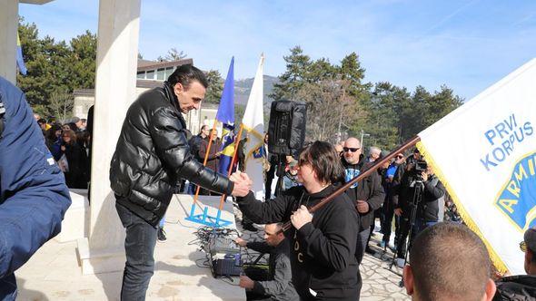 Centralnoj manifestaciji obilježavanja godišnjice 105. brigade su prisustvovali su i borci 105. brigade - Avaz