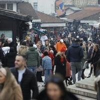 Praznična atmosfera u Sarajevu: U glavnom bh. gradu veliki broj turista za Novu godinu