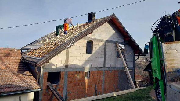 Izgradnja krova - Avaz
