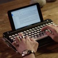 Ona je sve samo ne antikvitet: Tastatura podsjeća na retro pisaće mašine