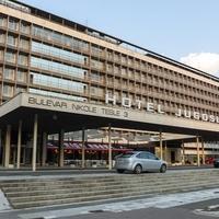 Hotel “Jugoslavija” broji posljednje dane: Čuveni Titov apartman prepušten je zubu vremena