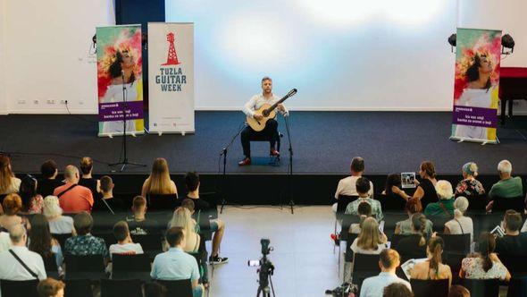 Sedmica klasične gitare u Tuzli - Avaz