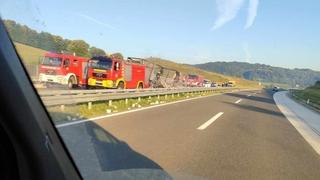 Drama na autoputu u BiH: Gorio kamion, obustavljen saobraćaj